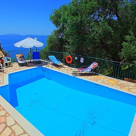 Seaview Calypso Villa Nisaki  Bagian luar foto