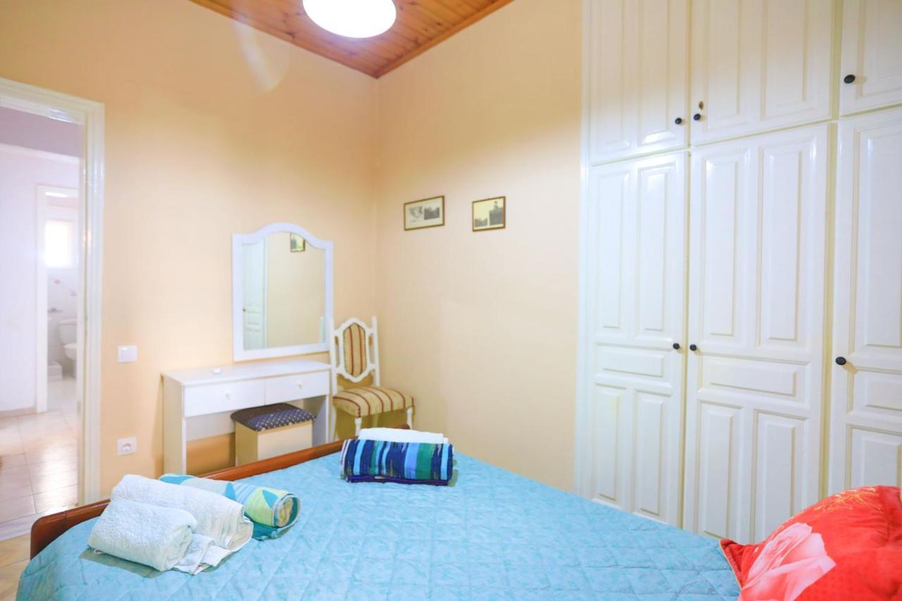 Seaview Calypso Villa Nisaki  Bagian luar foto