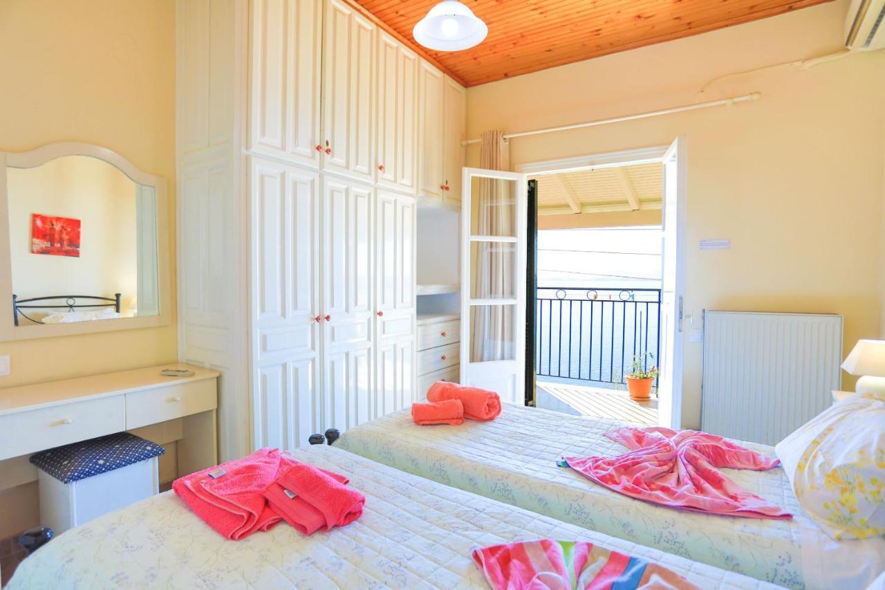 Seaview Calypso Villa Nisaki  Bagian luar foto